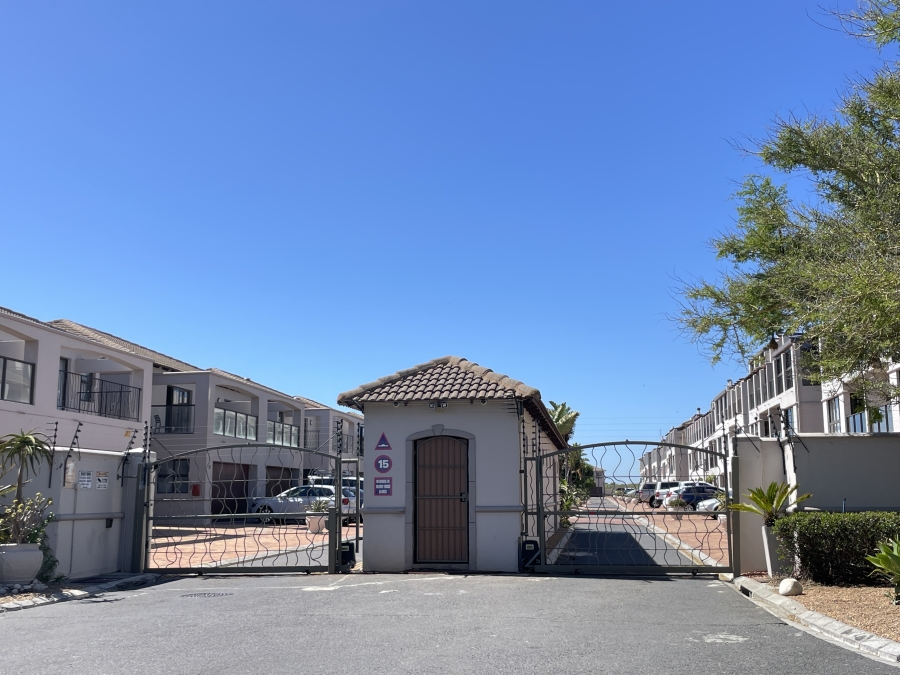 To Let 3 Bedroom Property for Rent in Bloubergstrand Western Cape